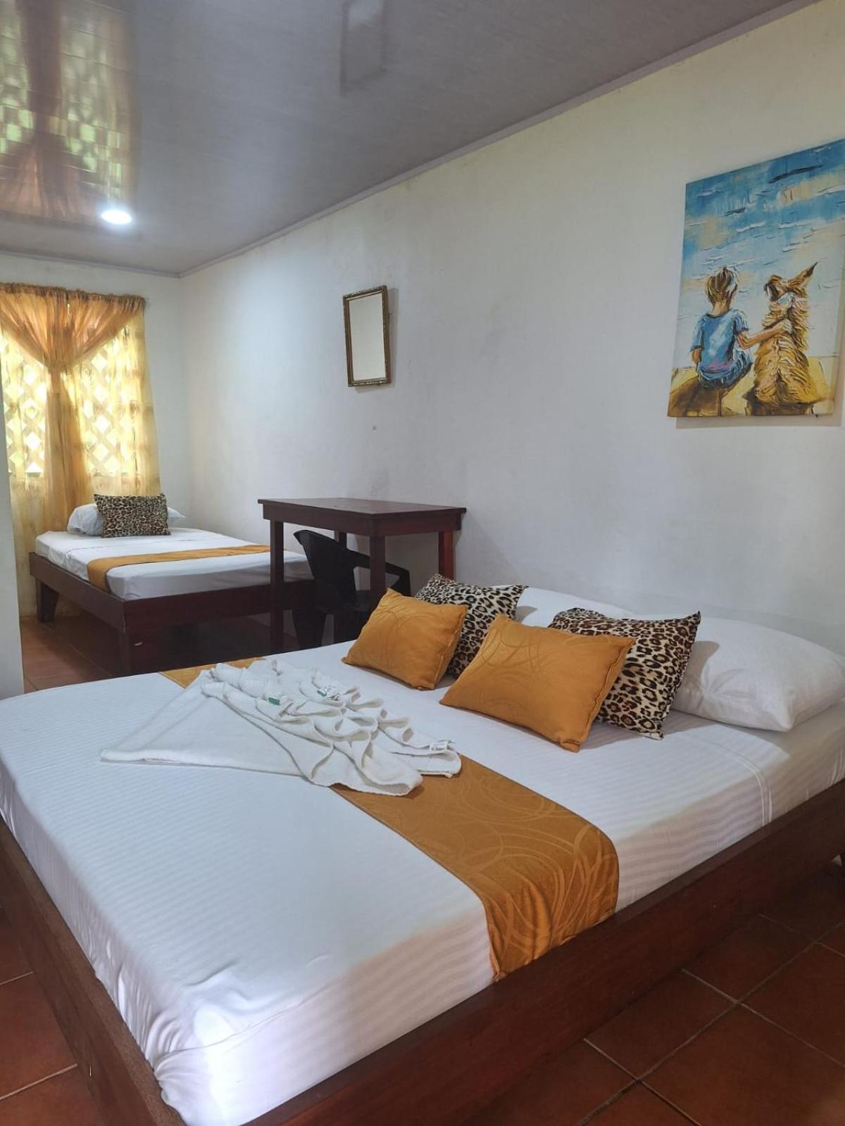 All Rankins Eco-Lodge Tortuguero Eksteriør billede